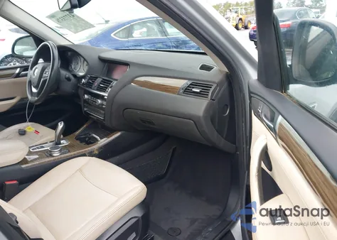 2017 BMW X3 xDrive28I z USA, uszkodzony, nr VIN 5UXWX9C56H0T15932